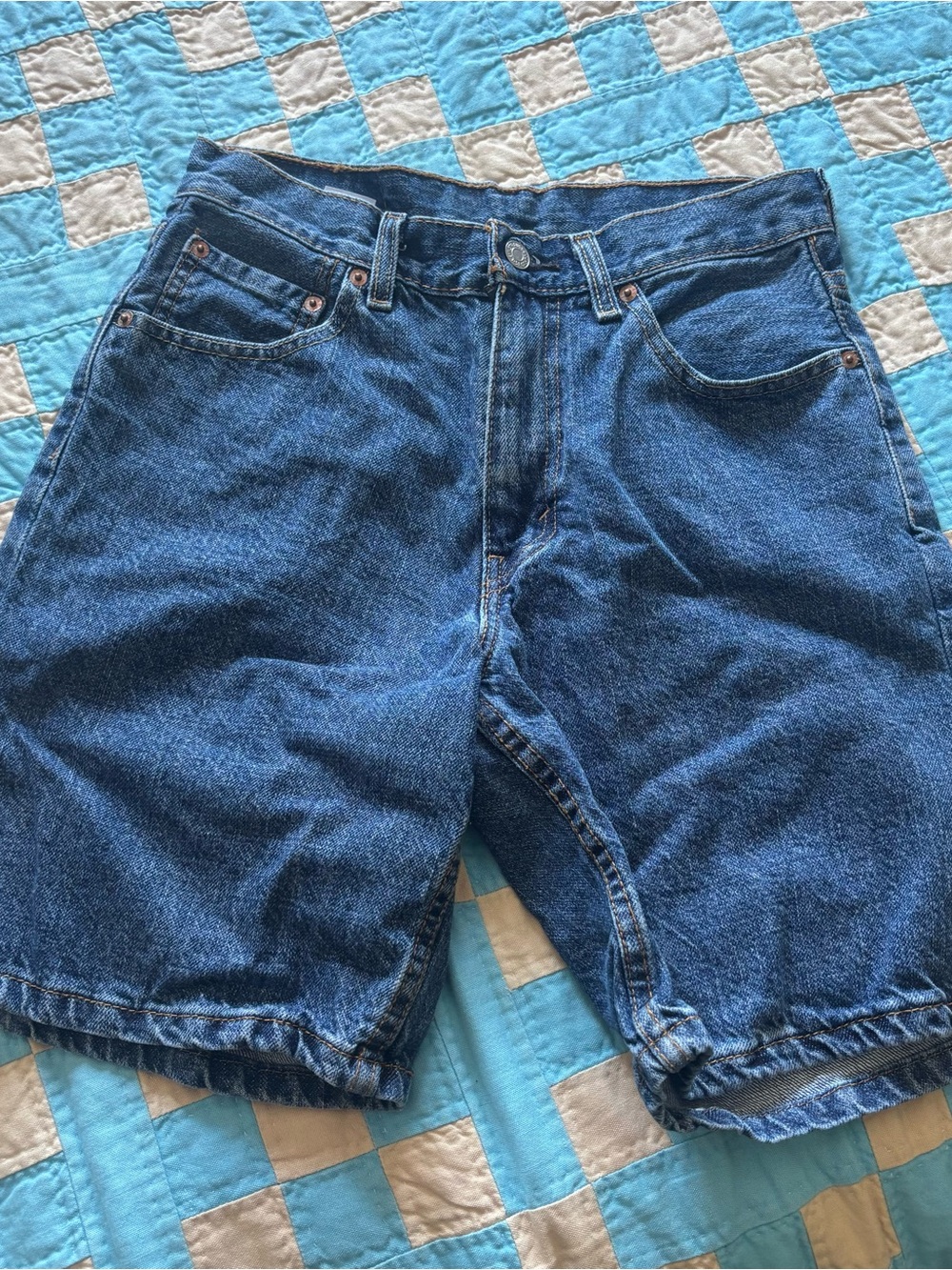 Levi’s 550 100% cotton dark wash denim Bermuda shorts size W 29